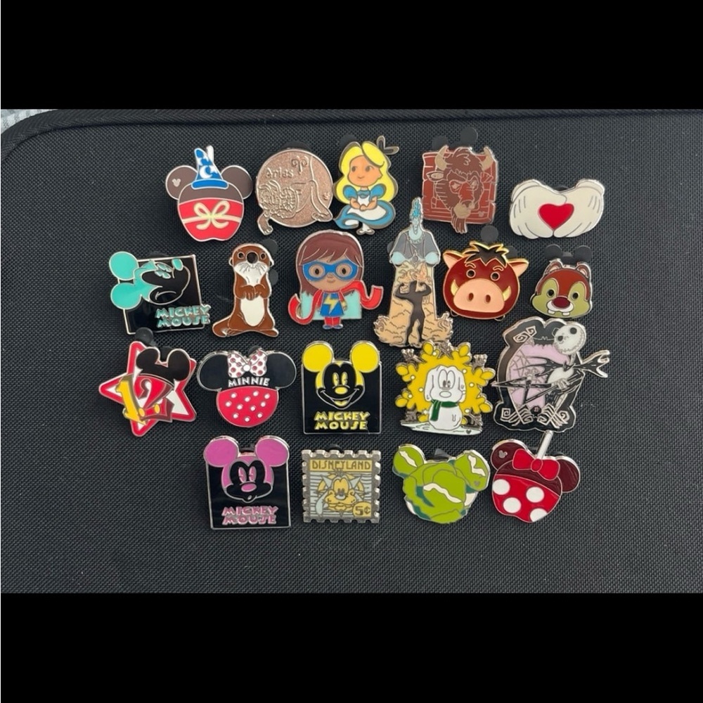 Disney Collector’s Pin Lot – 30 Assorted, No Duplicates!